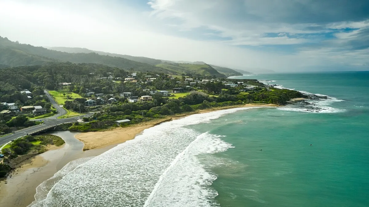 Great Ocean Road begin and end